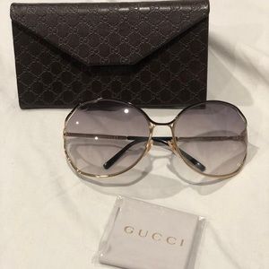 Gucci Oversized Sunglasses GG 2846/N/S